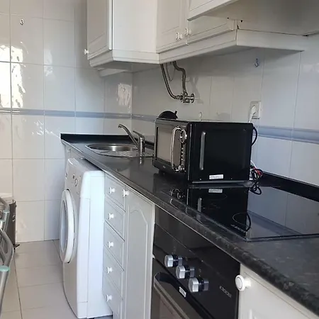 Daire Ed. Ancora 8 Armação de Pêra